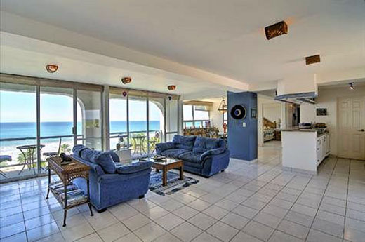 This oceanfront condo is going for only US$218,500 