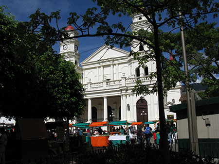 Bustling and colorful, the Envigado town square is the city’s social center 