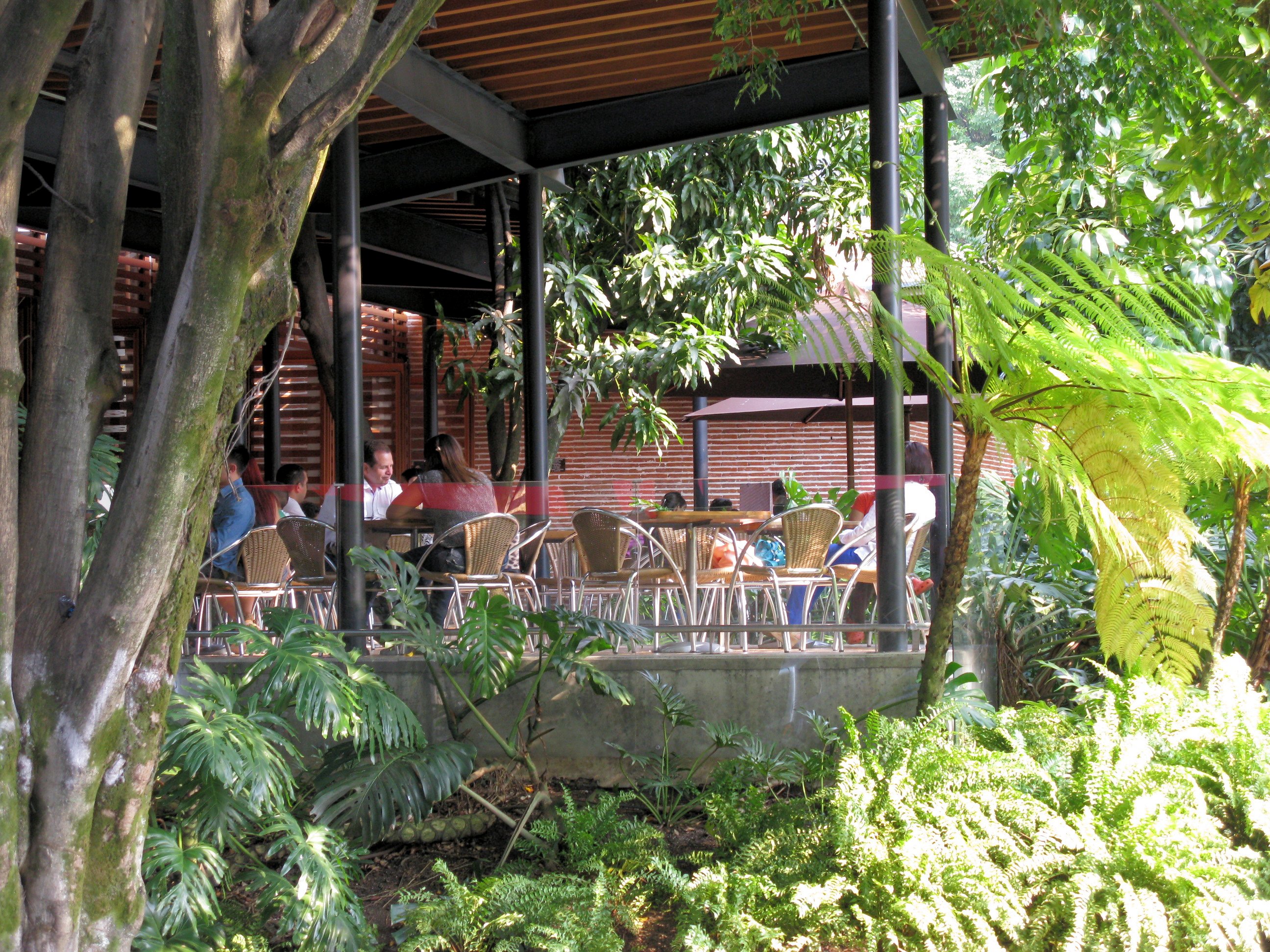 Sophisticated cafes in Medellin offer outdoor dining every day of the year