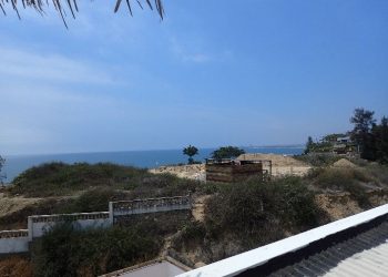 view from rooftop of house in equador