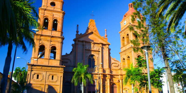 cathedral in santa cruz bolivia