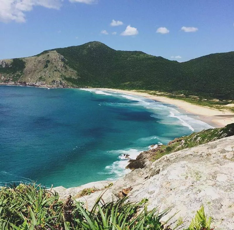 camila lagoinha do leste beach