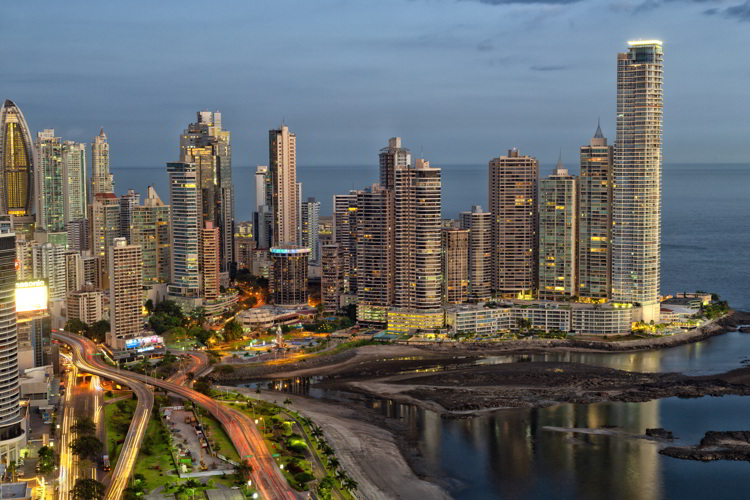 Here on Avenida Balboa, you'll enjoy the best views in Panama City