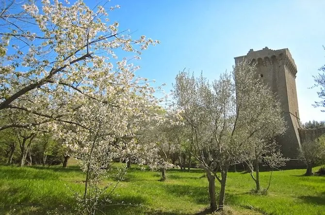 Impressive tower for sale in Monticchiello, Italy