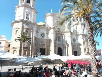 A white church in Cádiz Old Town, Spain