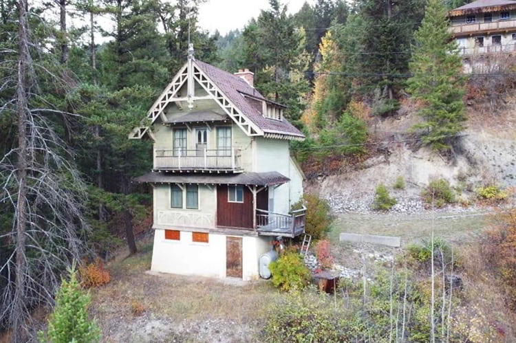 A house in Edelweiss Village in British Columbia